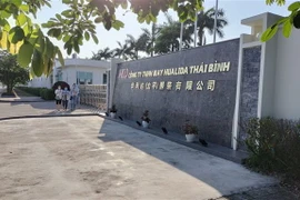 Công ty Trách nhiệm hữu hạn may HUALIDA Thái Bình - nơi có một số công nhân bị ngộ độc thực phẩm. (Ảnh: Thu Hoài/TTXVN)