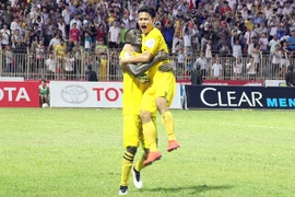 Khánh Hòa - FLC Thanh Hóa 2-3: Màn rượt đuổi tỷ số kịch tính