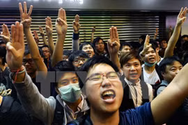 Hong Kong tiếp tục đối mặt với cuộc tuần hành quy mô lớn