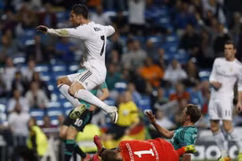 Lịch trực tiếp vòng knock-out Champions League rạng sáng 19/2