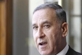 Bộ trưởng Quốc phòng Iraq Khalid al-Obeidi đã thoát chết. (Nguồn: Reuters)
