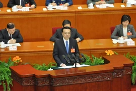 Trung Quốc thúc đẩy cải cách hành chính và giảm đói nghèo