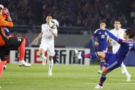 Ngôi sao Nhật gây bất ngờ khi... không tranh công đồng đội