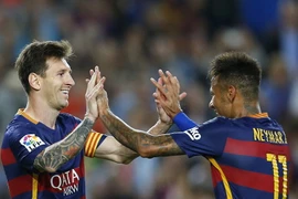 Messi và Neymar đưa Barcelona trở lại ngôi đầu. (Nguồn: AP)