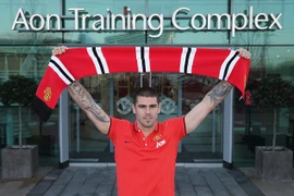 Thủ môn Victor Valdes hân hoan trong màu áo Manchester United