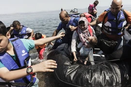Người di cư tại đảo Lesbos, Hy Lạp ngày 12/8. (Nguồn: AFP/TTXVN)