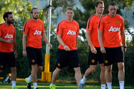Các cầu thủ Manchester United trong buổi tập trước trận đấu. (Nguồn: AP)