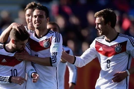 U20 thế giới: Đức giành chiến thắng hủy diệt, Brazil nhọc nhằn