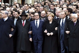 [Video] Hàng triệu người tham gia tuần hành lịch sử tại Paris