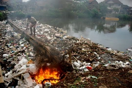 [Photo] 9/10 người dân đang phải hít thở không khí ô nhiễm