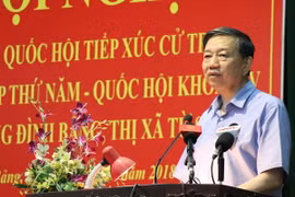 Bộ trưởng Bộ Công an Tô Lâm phát biểu tại buổi tiếp xúc cử tri. (Ảnh: Diệp Trương/TTXVN)