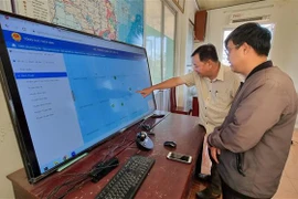 Hoạt động của tàu cá trên biển có gắn thiết bị giám sát hành trình được giám sát chặt chẽ tại Chi cục Thủy sản tỉnh Ninh Thuận. (Ảnh: Nguyễn Thành/TTXVN)