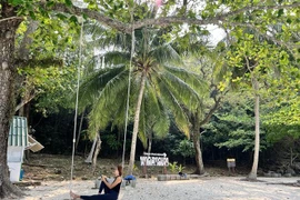 Bãi biển San Jhao trên đảo Koh Chang, tỉnh Trat, Thái Lan. (Ảnh: Đỗ Sinh/TTXVN)