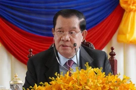 Chủ tịch đảng Nhân dân Campuchia (CPP) cầm quyền, ông Samdech Techo Hun Sen phát biểu tại cuộc họp báo ở Phnom Penh ngày 22/8/2023. (Ảnh: Kyodo/TTXVN)