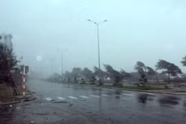 Bão Kalmaegi đang di chuyển rất nhanh vào Biển Đông