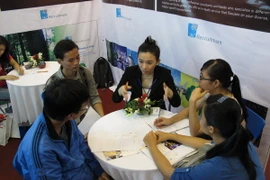 Triển khai dự án thu hút công dân trẻ Việt Nam đi du học tại Nga