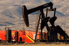 Giá dầu Brent giảm về gần sát ngưỡng 100 USD mỗi thùng