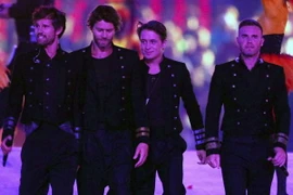 Take That "rụng" một thành viên trước khi phát hành album mới
