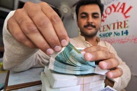 Pakistan trở lại thị trường trái phiếu quốc tế sau 7 năm