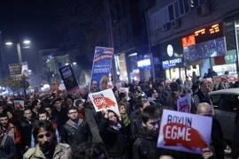 Thổ Nhĩ Kỳ cách chức lãnh đạo truyền thông và ngân hàng