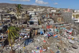 Khung cảnh tan hoang do bão Matthew gây ở khu vực bờ biển phía Nam Haiti. (Nguồn: AP)