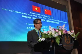 Đại diện Đại sứ quán Việt Nam tại Trung Quốc, Tham tán Công sứ Nguyễn Đắc Thành phát biểu tại hội thảo. (Nguồn: PX Bắc Kinh)