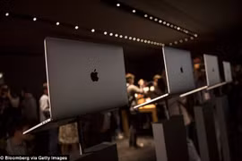 Apple loại bỏ một biểu tượng gắn với Steve Jobs trên MacBook mới