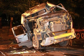 Đầu xe container bị biến dạng. (Ảnh: Trung Nguyên/TTXVN)