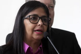 Ngoại trưởng Venezuela Delcy Rodríguez tại cuộc họp báo ở thủ đô Caracas ngày 8/12. (Nguồn: EPA/TTXVN)