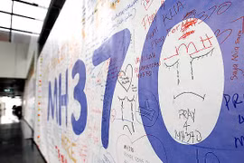 Vụ MH370 mất tích: Người nhà nạn nhân chỉ trích các nhà điều tra