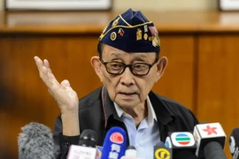 Ông Fidel Ramos phát biểu trong cuộc họp báo tại Hong Kong (Trung Quốc) ngày 12/8. (Nguồn: AFP/TTXVN)