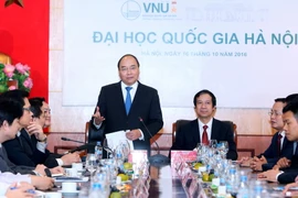 Thủ tướng Nguyễn Xuân Phúc phát biểu tại buổi làm việc. (Ảnh: Thống Nhất/TTXVN)