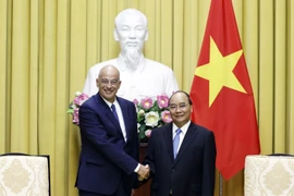 Chủ tịch nước Nguyễn Xuân Phúc tiếp Bộ trưởng Ngoại giao Hy Lạp Nikolaos Dendias. (Ảnh: Thống Nhất/TTXVN)