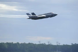 Máy bay chiến đấu F-35 Lightning II của Mỹ cất cánh từ căn cứ không quân Tyndall ở Florida ngày 16/9/2016. (Ảnh: AFP/ TTXVN)