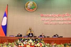 Chủ tịch Quốc hội Lào Pany Yathotou phát biểu khai mạc kỳ họp. (Ảnh: Phạm Kiên/TTXVN)