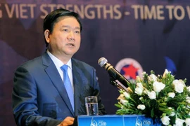 Bí thư Thành ủy Đinh La Thăng phát biểu tại Diễn đàn. (Ảnh: An Hiếu/Vietnam+)