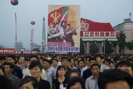 Người dân Triều Tiên tham dự một buổi lễ tại thủ đô Bình Nhưỡng ngày 6/7. (Nguồn: AFP/TTXVN)