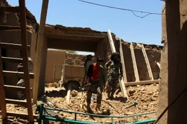 Cảnh đổ nát sau các cuộc không kích tại tỉnh Helmand, Afghanistan ngày 10/6. (Nguồn: EPA/TTXVN)