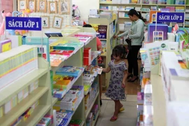 Uỷ ban Thường vụ Quốc hội đề nghị được giữ quy định một chương trình thống nhất, mỗi môn học có một hoặc một số sách giáo khoa như trong Dự thảo Luật. (Ảnh minh họa: TTXVN)