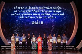 Đây là lần thứ hai liên tiếp Báo Điện tử VietnamPlus giành giải B tại giải báo chí toàn quốc “Báo chí với công tác đấu tranh phòng, chống tham nhũng, lãng phí.” (Ảnh: Minh Hiếu/Vietnam+) 