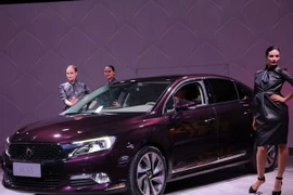 Hãng Citroen chính thức giới thiệu mẫu DS 5LS mới