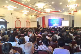Các đại biểu tham dự hội thảo tại thành phố Hồ Chí Minh