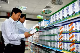 Vinamilk đứng đầu trong top 10 doanh nghiệp niêm yết năm 2016