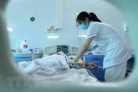 Nguy cơ 'dịch chồng dịch' khi sốt xuất huyết có chiều hướng gia tăng