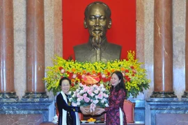 Phó Chủ tịch nước gặp mặt đại biểu dự Đại hội Hội Khuyến học Việt Nam