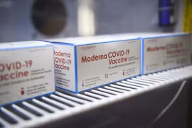 Moderna xin cấp phép vaccine COVID-19 cho trẻ từ 6-11 tuổi ở EU