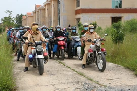 Đồng Tháp: Tiếp tục tiếp nhận, khám sàng lọc người về từ vùng dịch