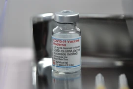 CDC Mỹ khuyến nghị sử dụng các vaccine của Pfizer và Moderna hơn J&J