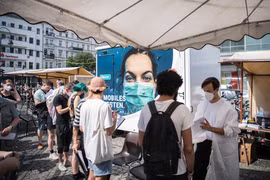 Đức, Slovakia ghi nhận số ca mắc COVID-19 theo ngày cao chưa từng thấy