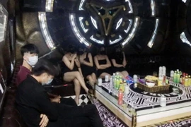 Quảng Ninh: Xử phạt 2 cơ sở karaoke vi phạm quy định​ phòng chống dịch